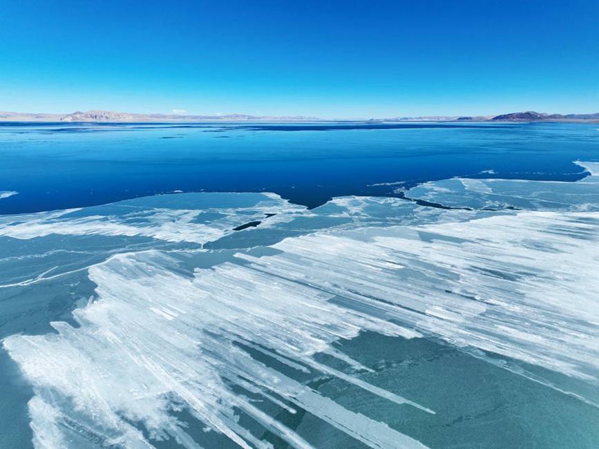 西藏阿里：冬日湖冰盛景【3】